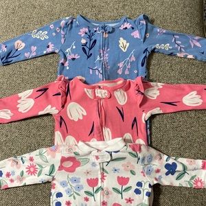 Carter’s Floral Bundle Sleepers 🌷🌸🌺